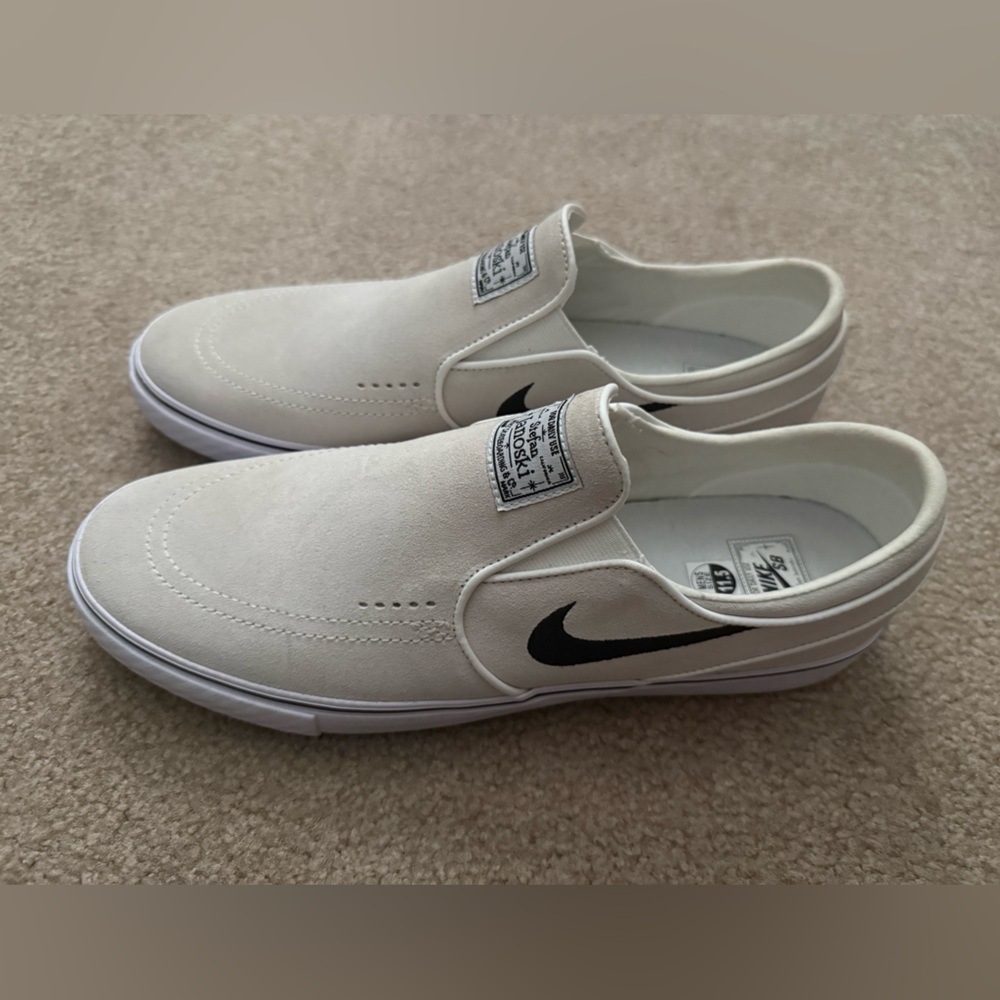 Nike Janoski slip-ons